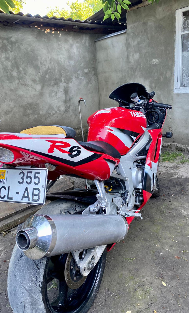 Yamaha R6 фото 1
