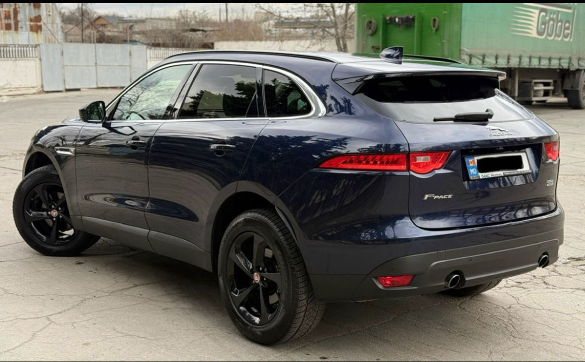 Jaguar F-PACE foto 1