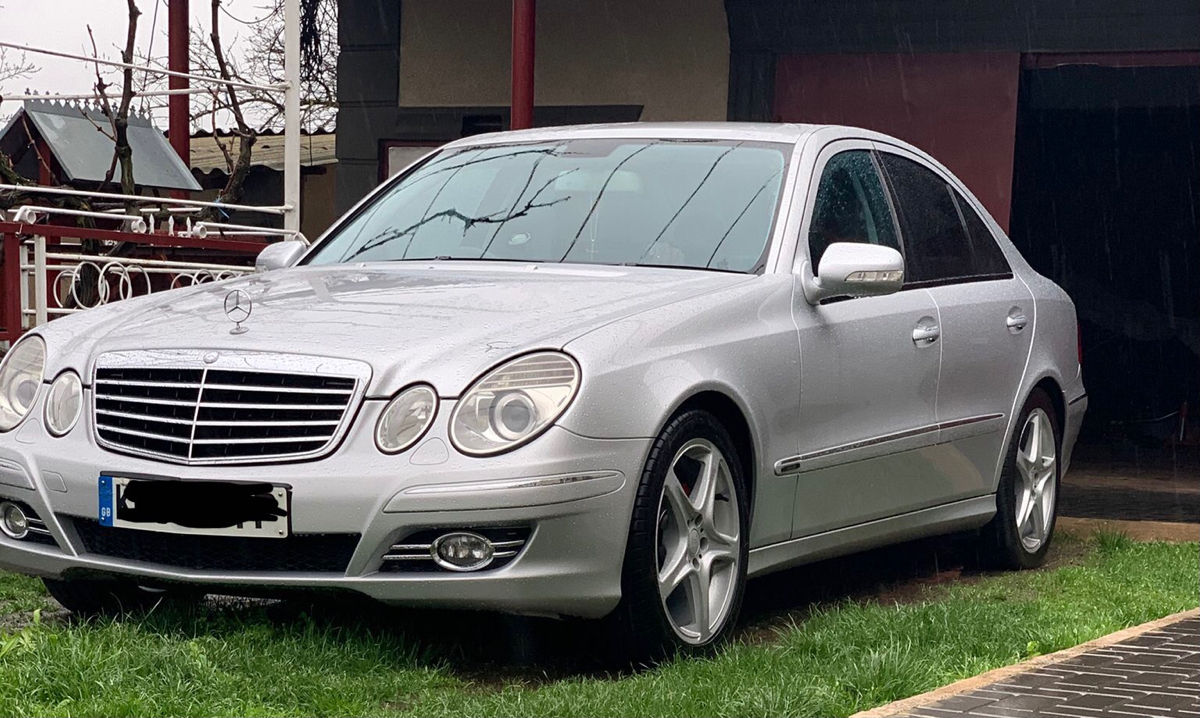 Dezmembrare Mercedes w211  2.2 cdi 2.7 cdi 3.0 cdi 3.2 cdi foto 1