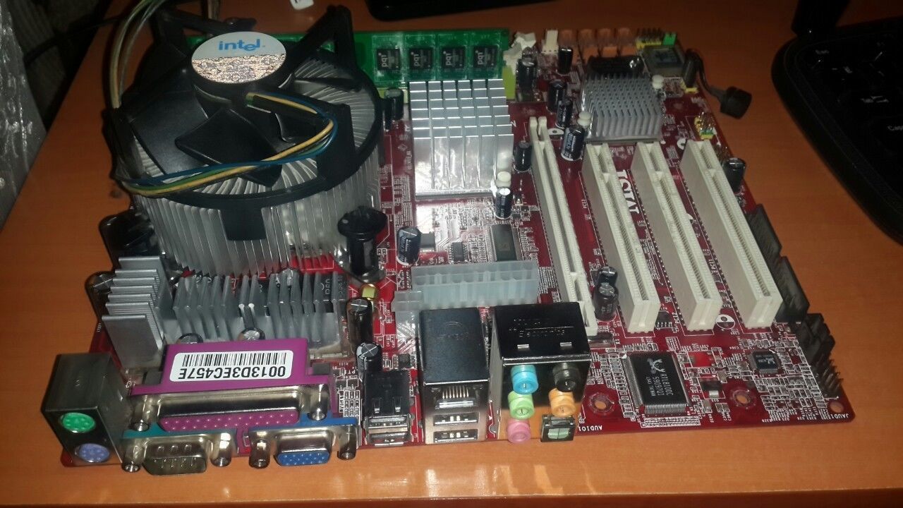 Продам материнку MSI, оперативка 1 Gb 800 mh, Процессор Pentium Dual ...