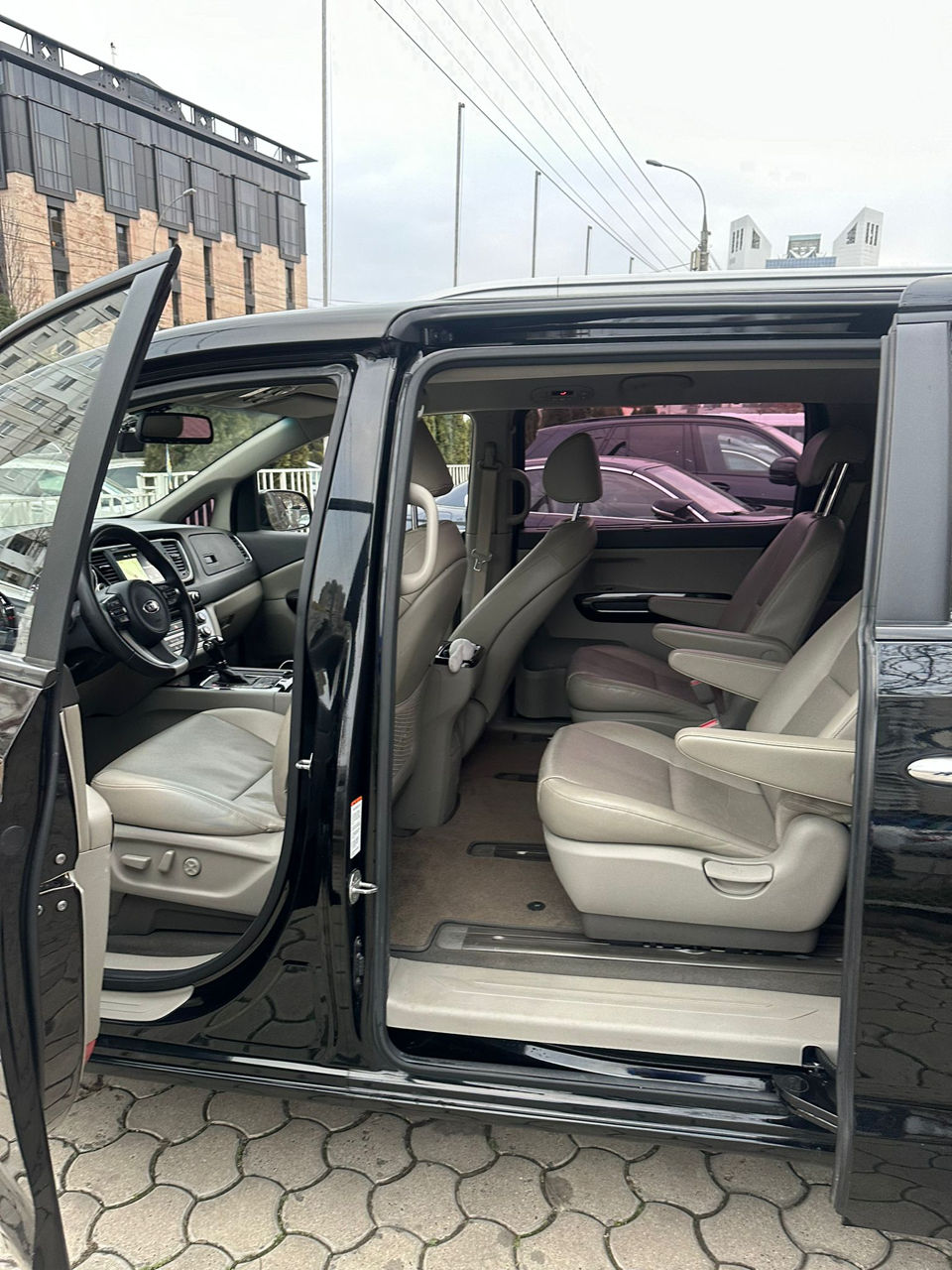 KIA Carnival фото 6