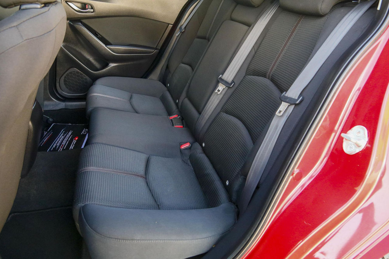 Mazda 3 фото 6