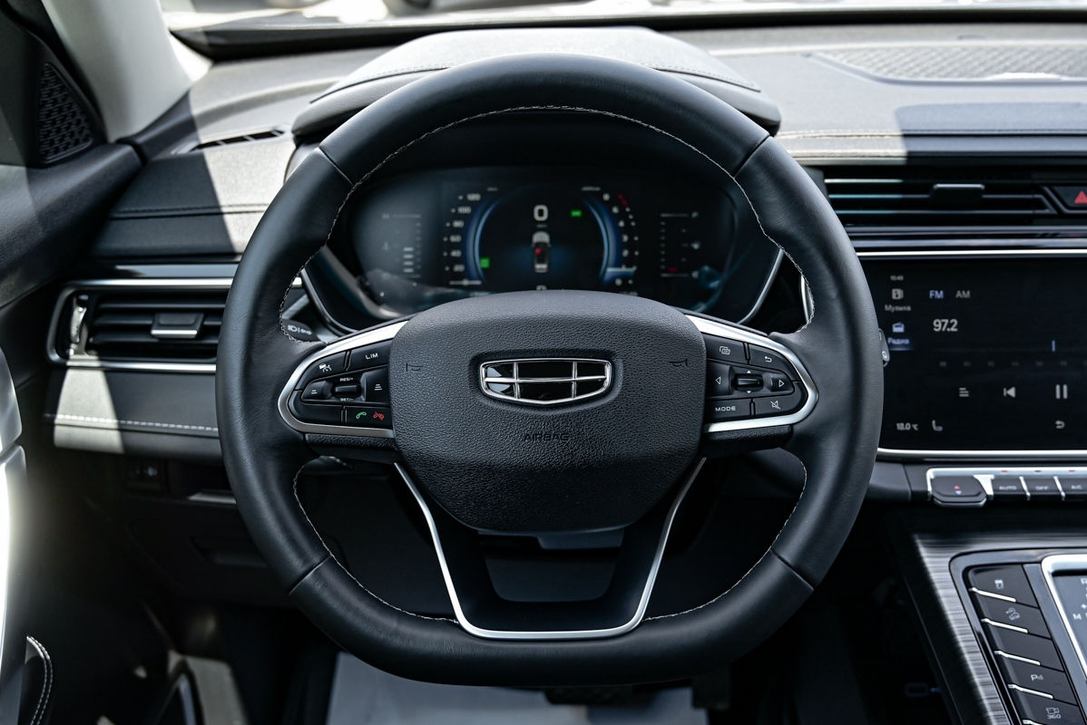 Geely Atlas Pro foto 10