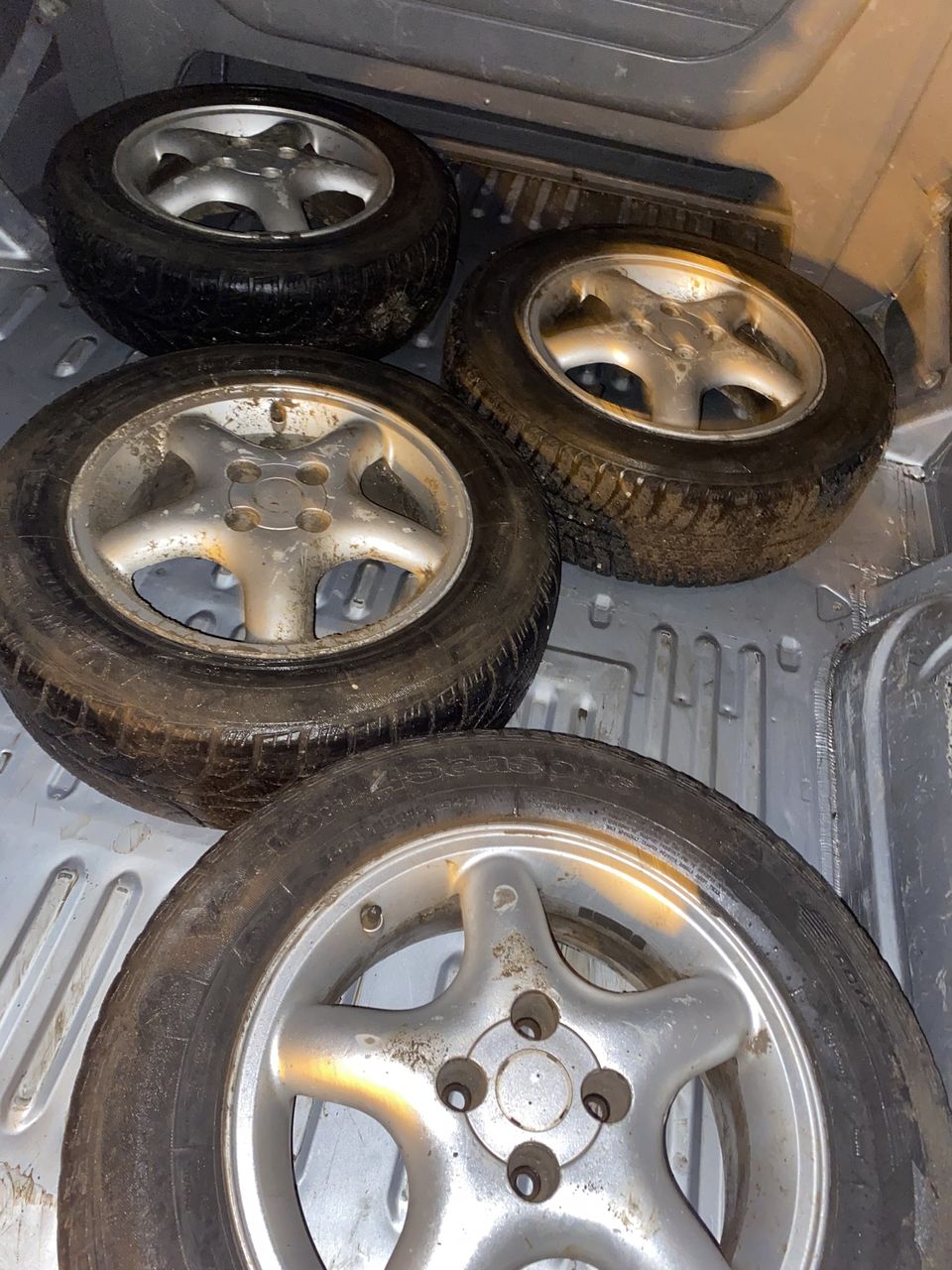 4*100 R15