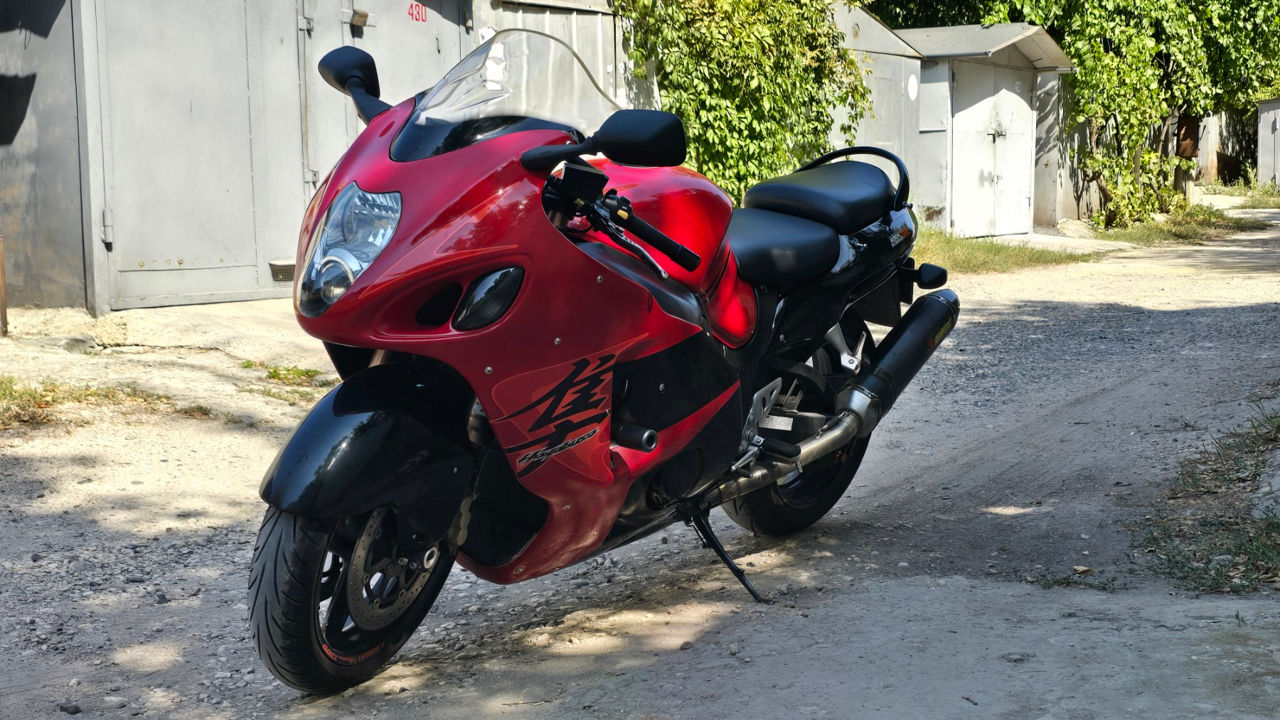 Suzuki GSX1300R HAYABUSA foto 2