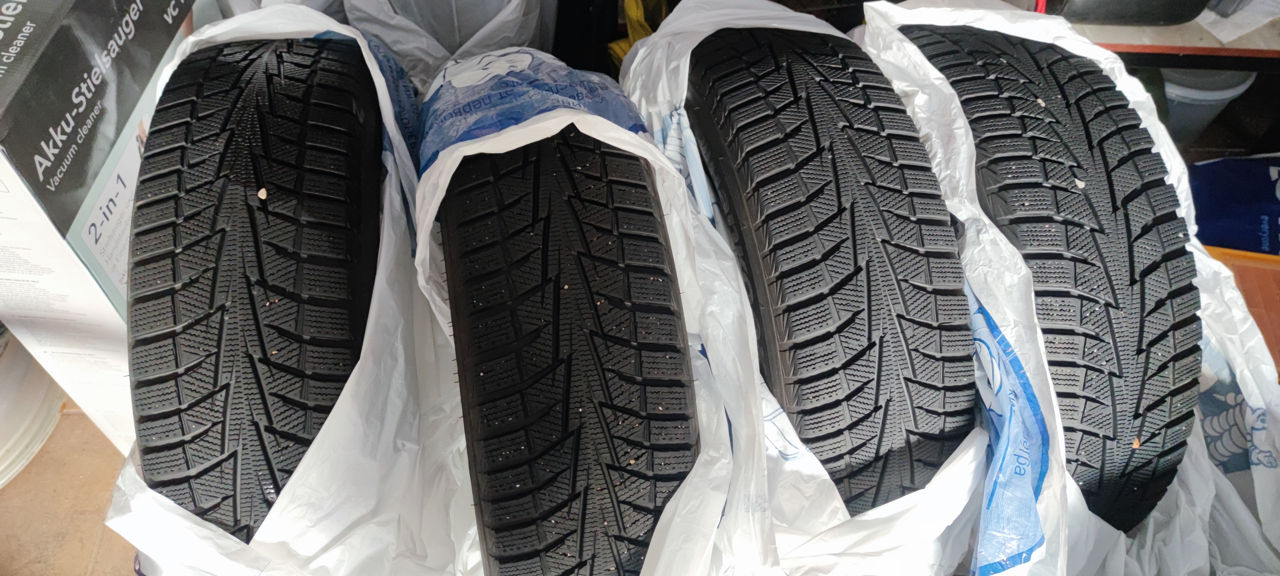 Anvelope de iarnă Hankook Winter i*cept X 225/70 R16  practic noi urgent! foto 1