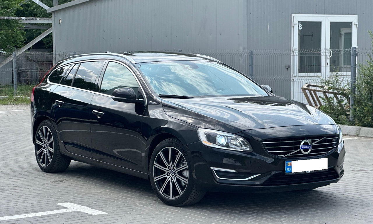 Volvo V60 фото 3
