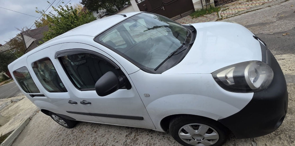 Renault Kangoo Maxi 2017 г. с пробегом 138000 км, Электричество, 7650 €