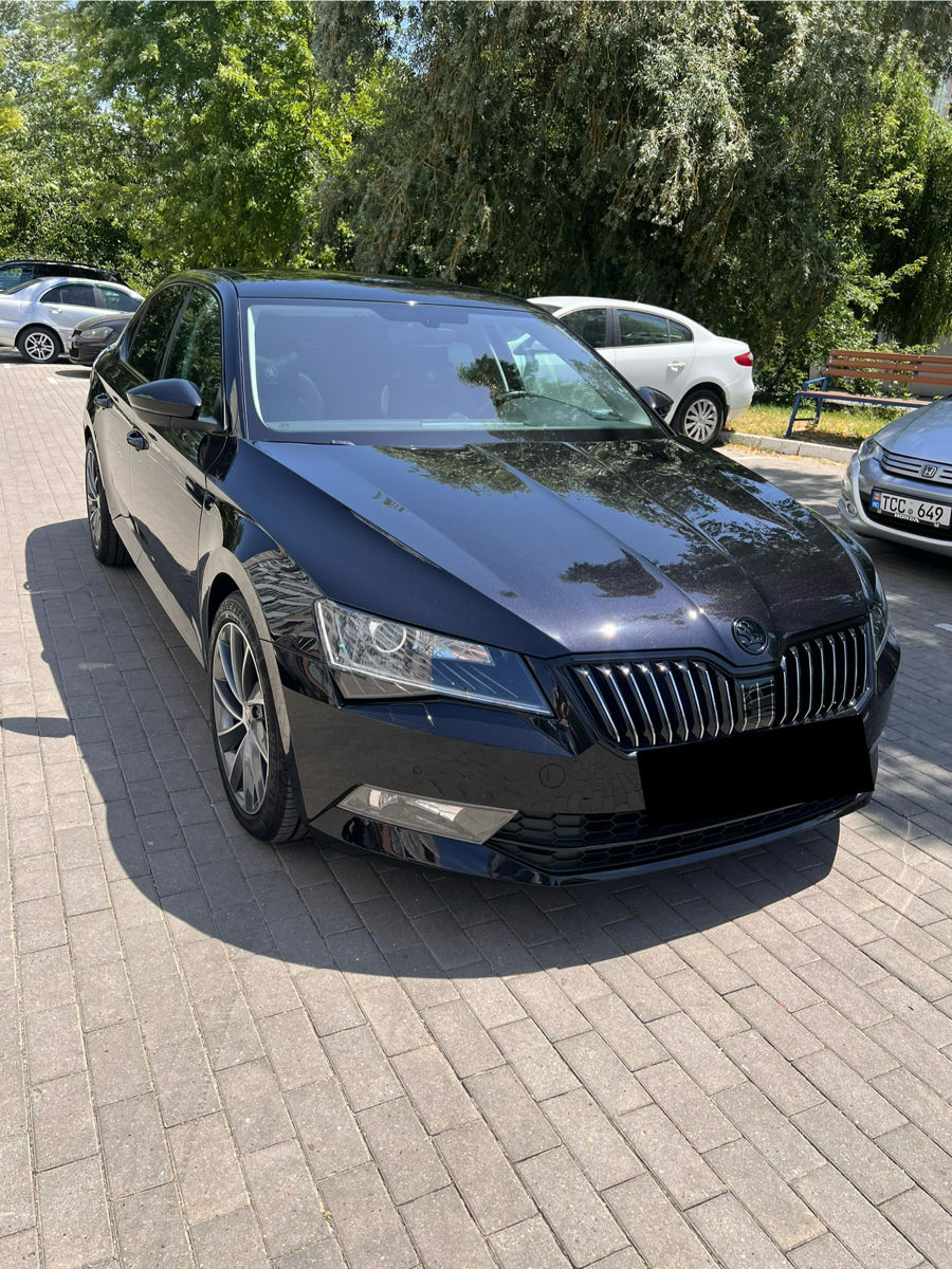 Skoda Superb foto 0