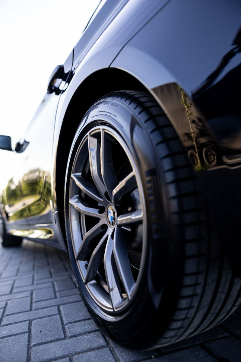 BMW 5 Series foto 12