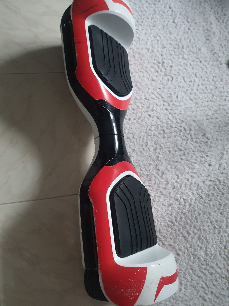 Vând  hoverboard ducati  foto 3