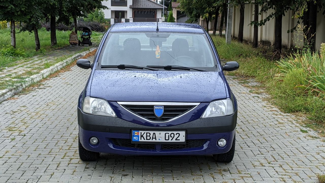 Dacia Logan foto 2