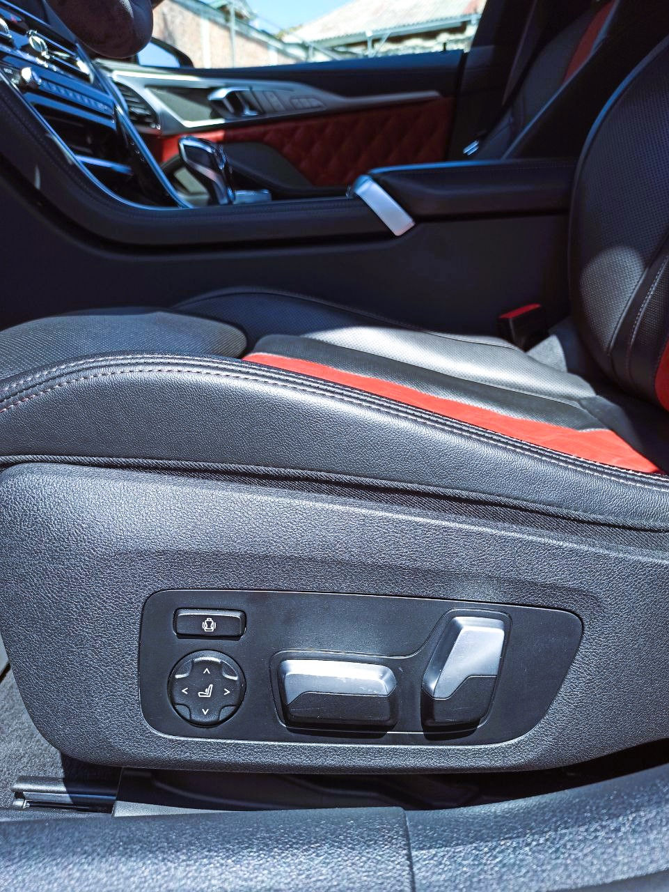 BMW 8 Series foto 16