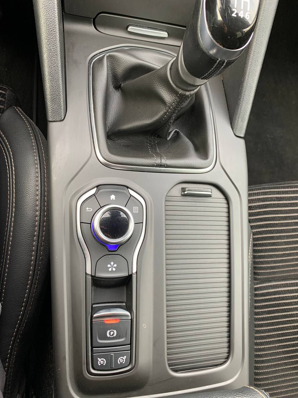 Renault Talisman foto 12