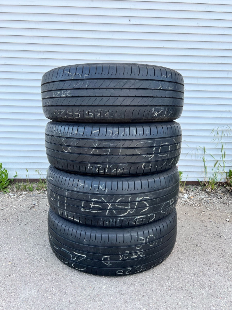 Летние шины 235/55R20 Dunlop
