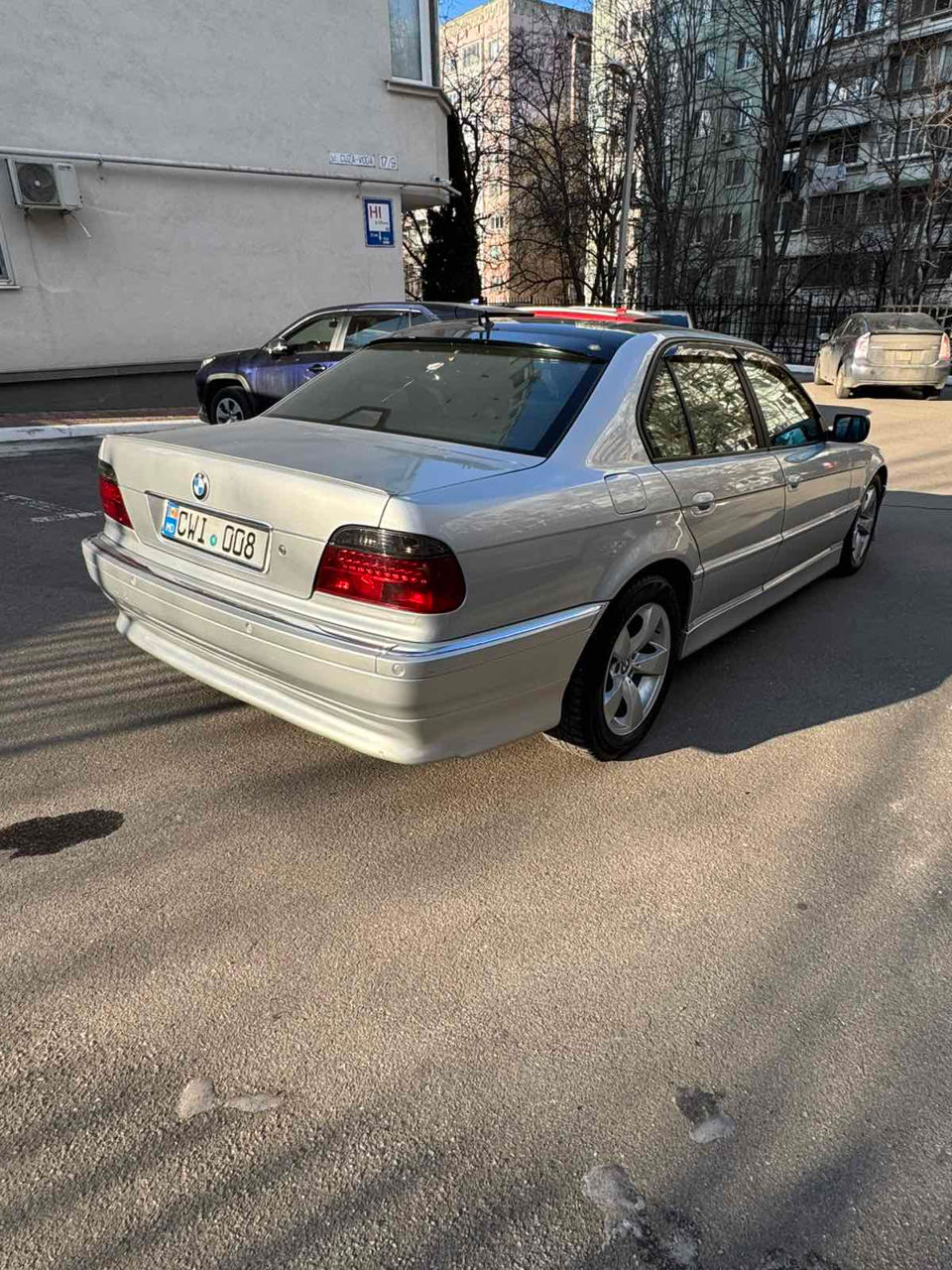 BMW 7 Series фото 4