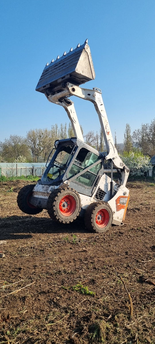 Servicii bobcat basculante excavator foto 0