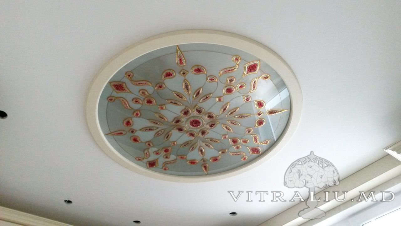 Tavane cu vitraliu şi decoraţiuni din sticlă / витражные потолки и декорации из стекла foto 8
