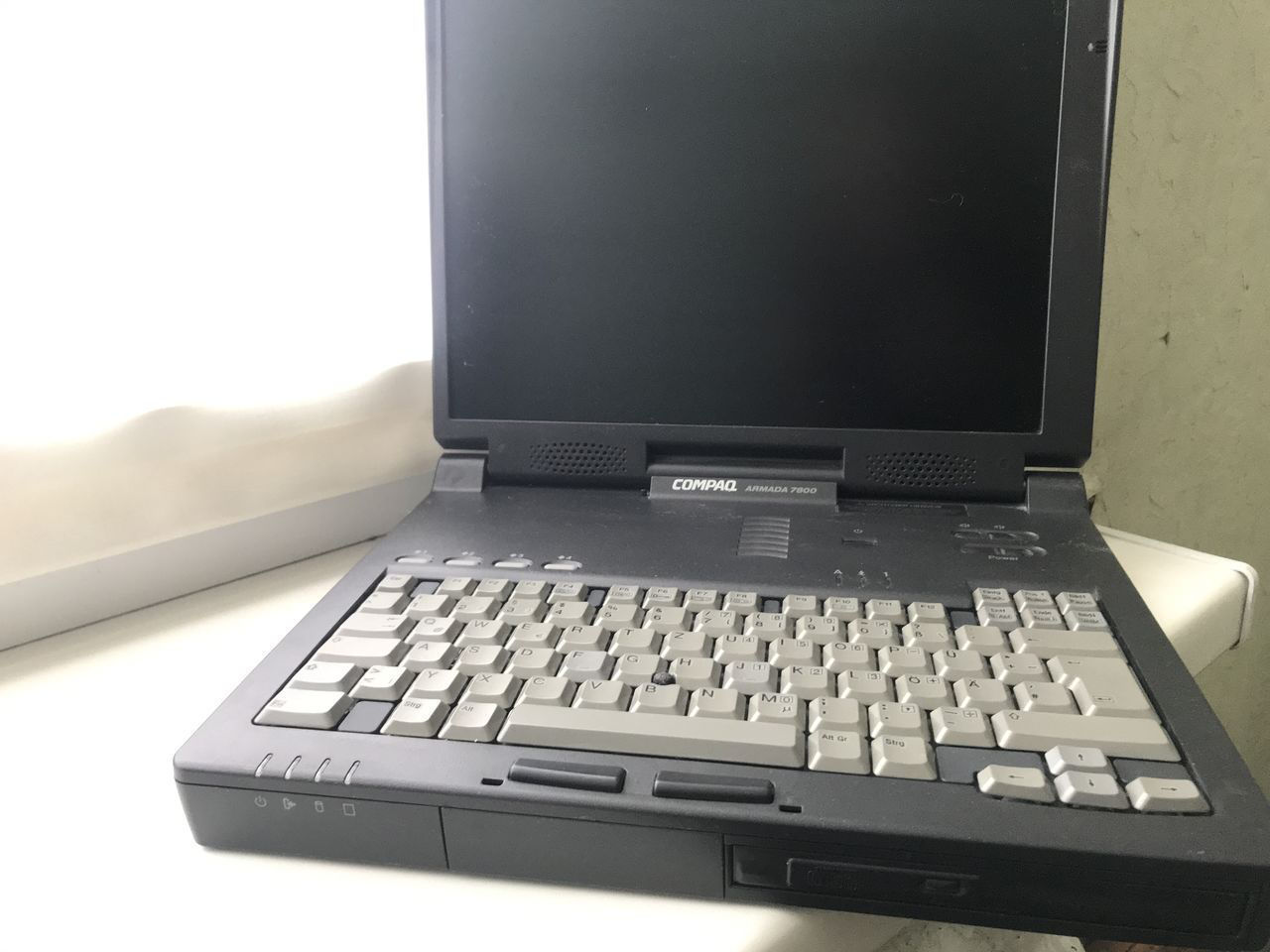 HP compaq armada 7800