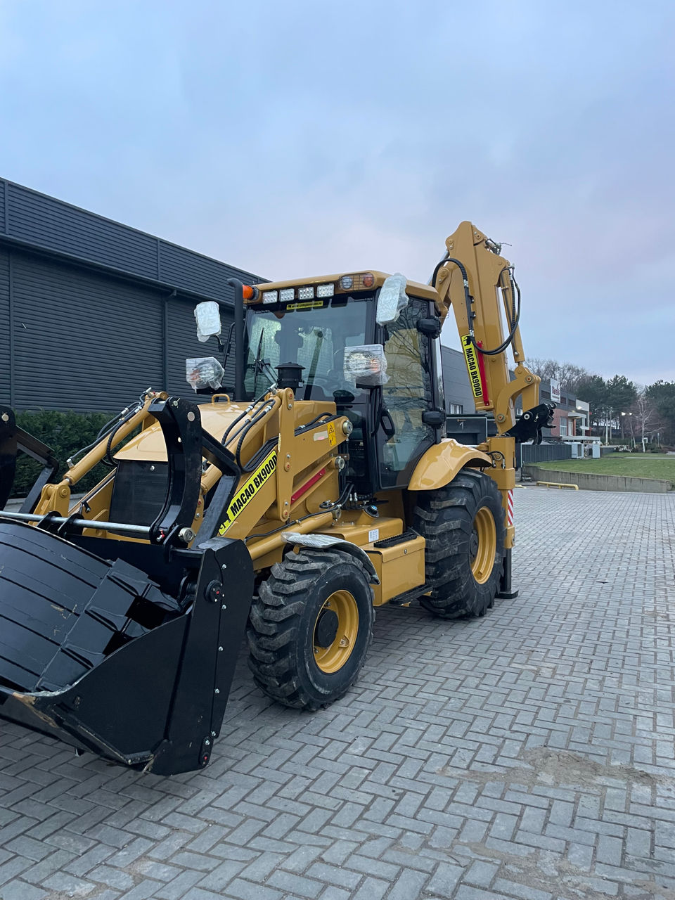 Buldoexcavator macao bx900 d pret cu tva garanție 2 anii .Este în stoc foto 4