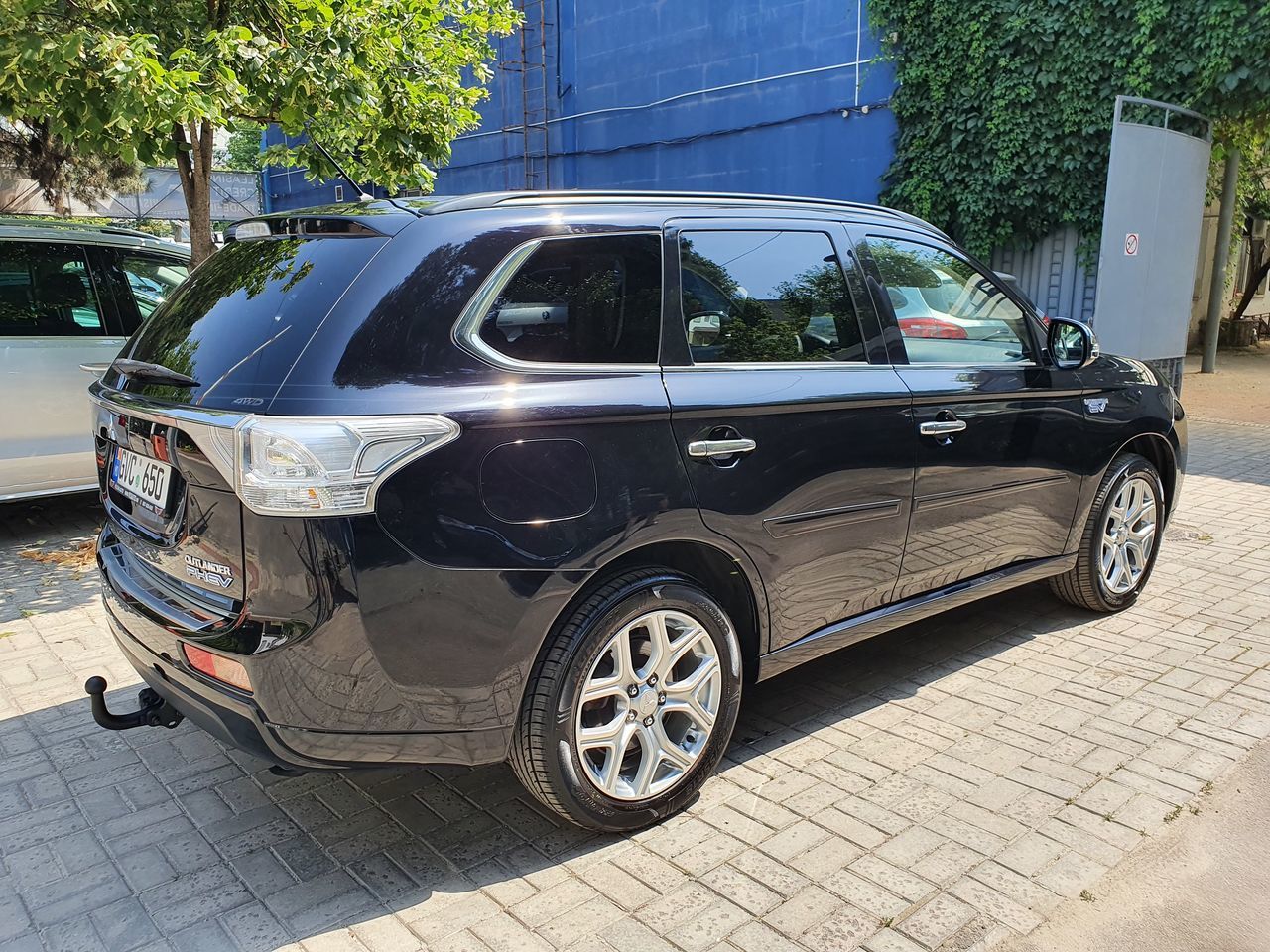 Mitsubishi outlander тип кузова