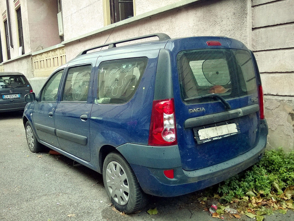 Dezmembrare  Dacia !! foto 0
