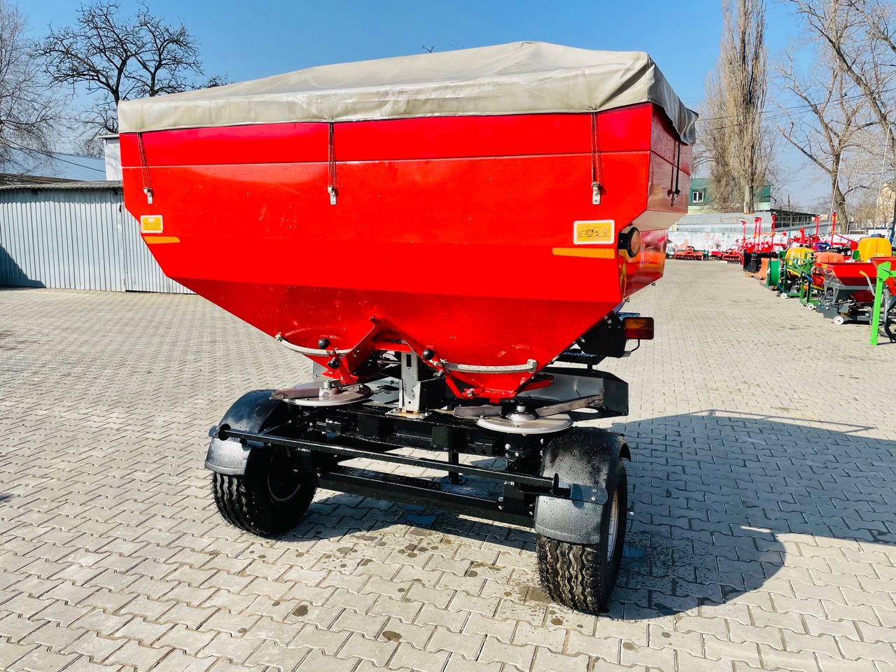 Distribuitor de ingrasaminte dublu-disc 2500 l фото 6