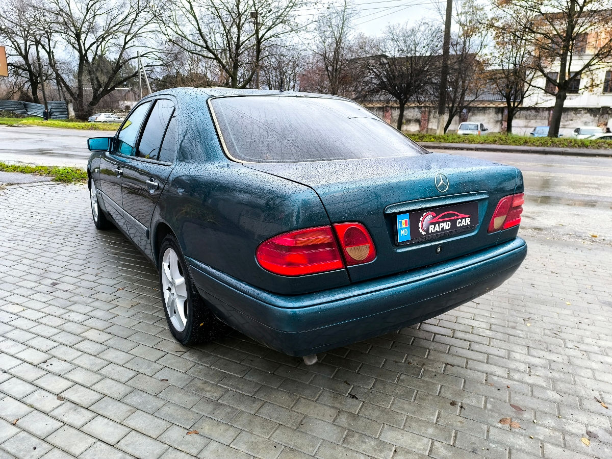 Mercedes E-Class foto 5