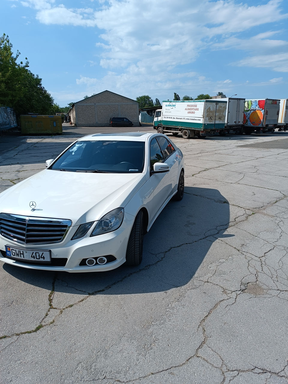 Mercedes E-Class foto 2