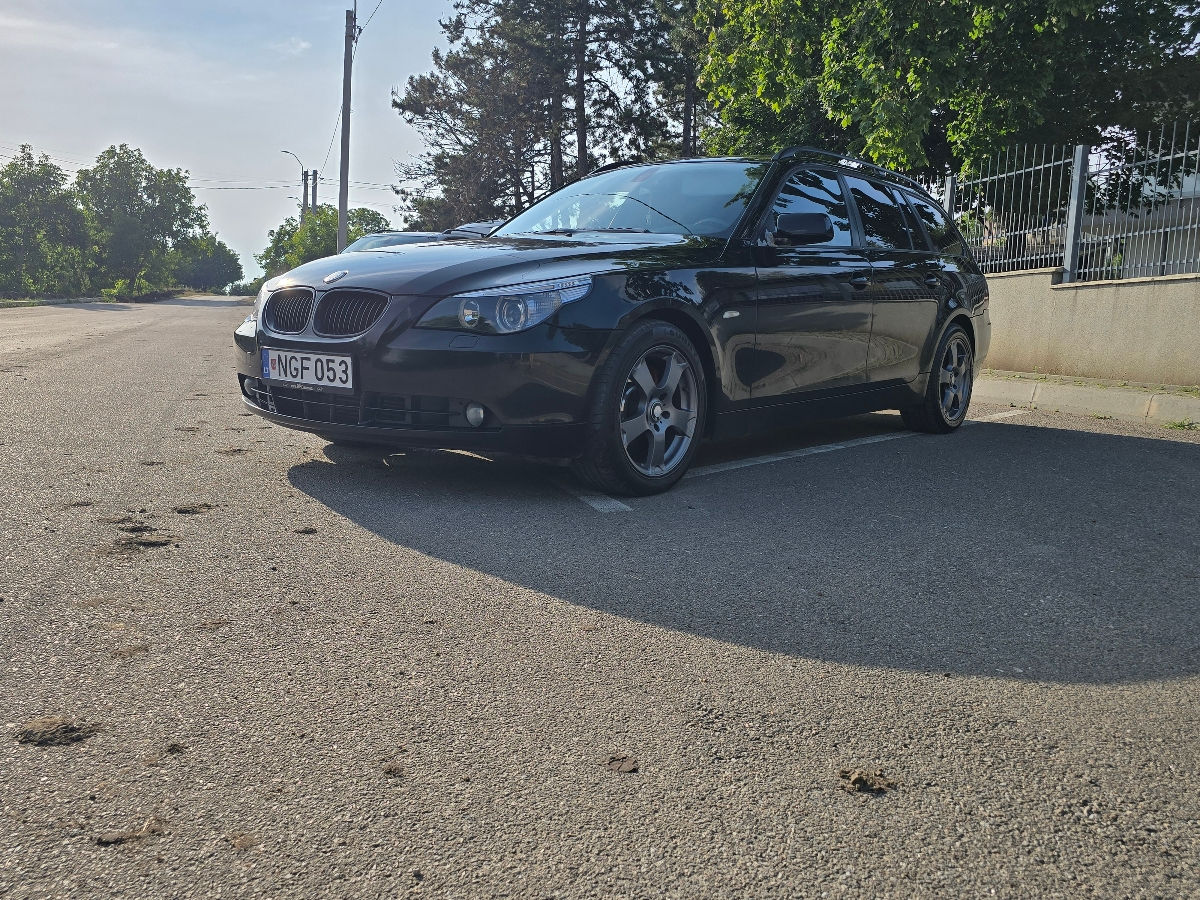 BMW 5 Series foto 3
