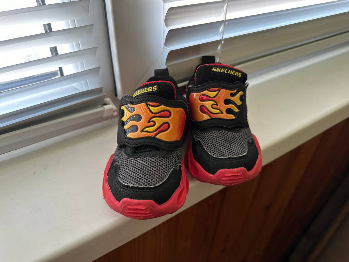 Adidasi Skechers  foto 2