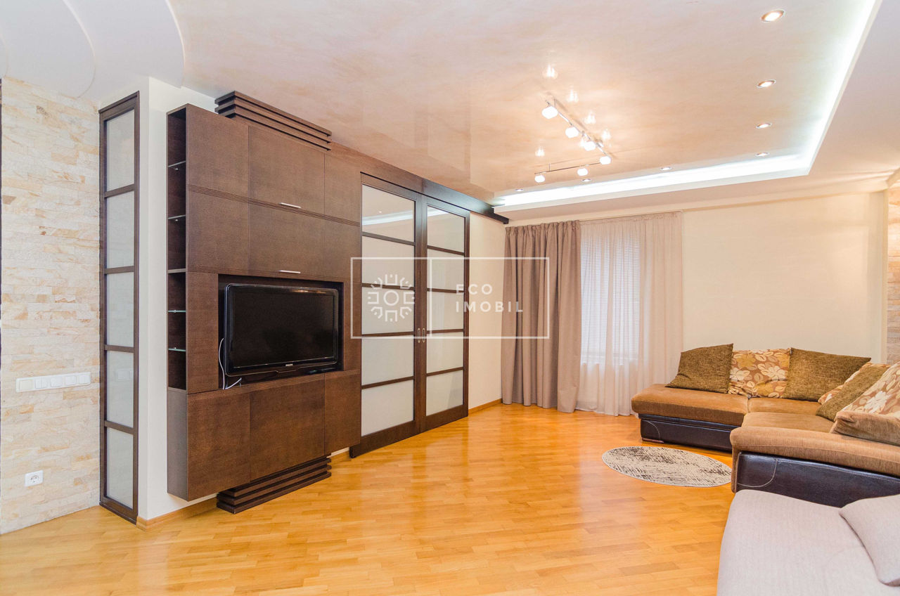 Apartament cu 2 camere, 101 m², Centru, Chișinău foto 2