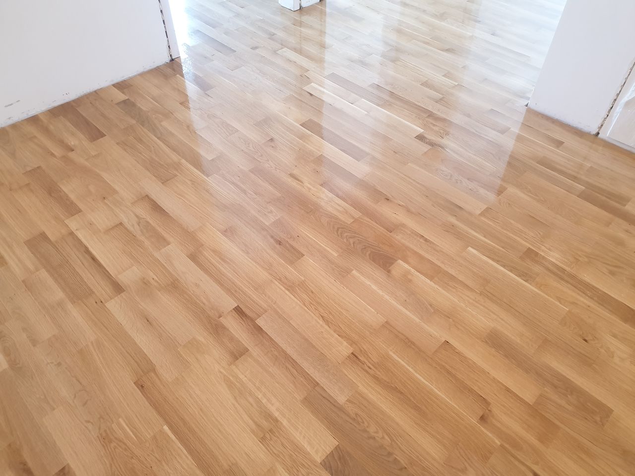 Raschetare parchet, instalare, restaurare parchet vechi, europrelucrare, instalare plinta. foto 0