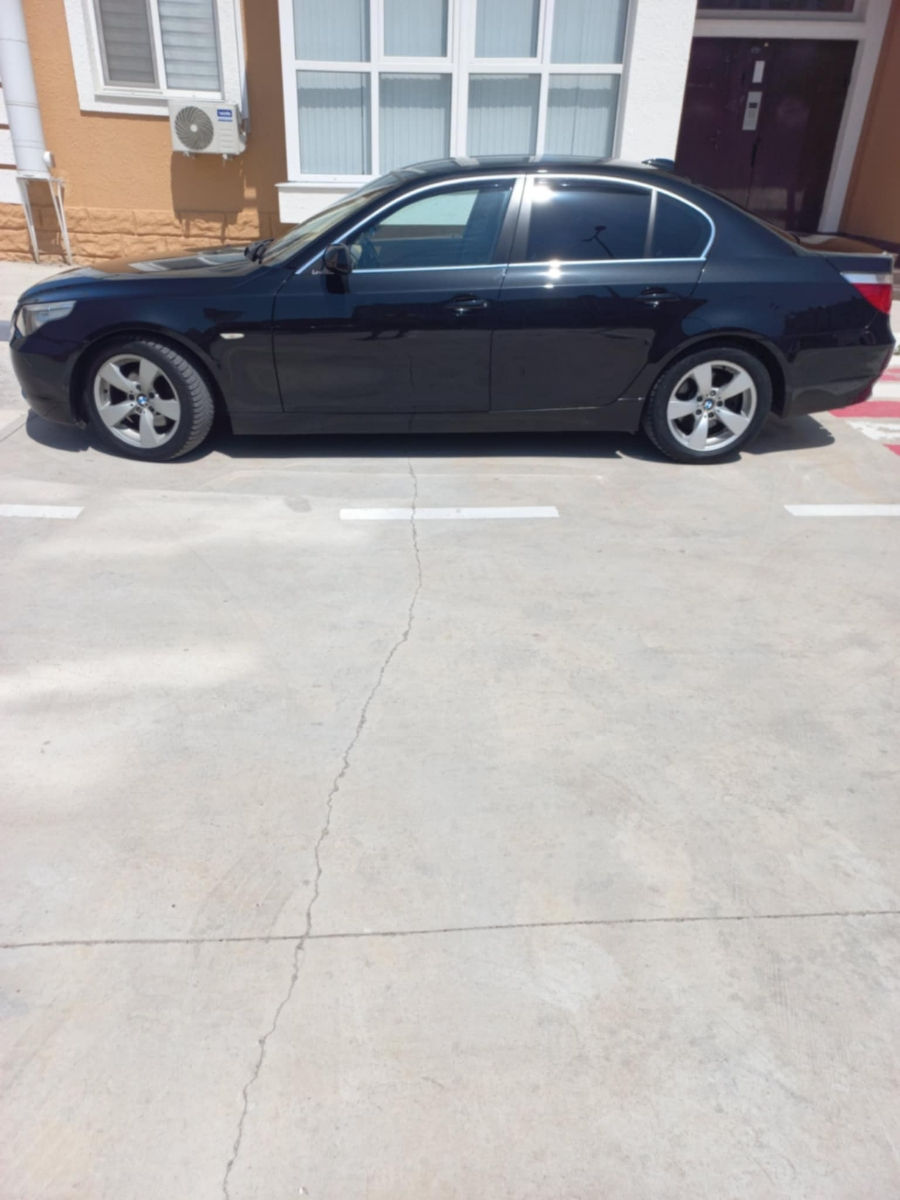 BMW 5 Series фото 3
