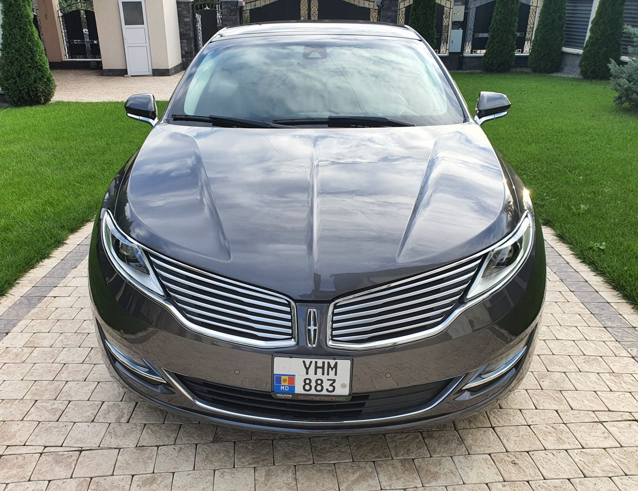 Lincoln MKZ foto 0