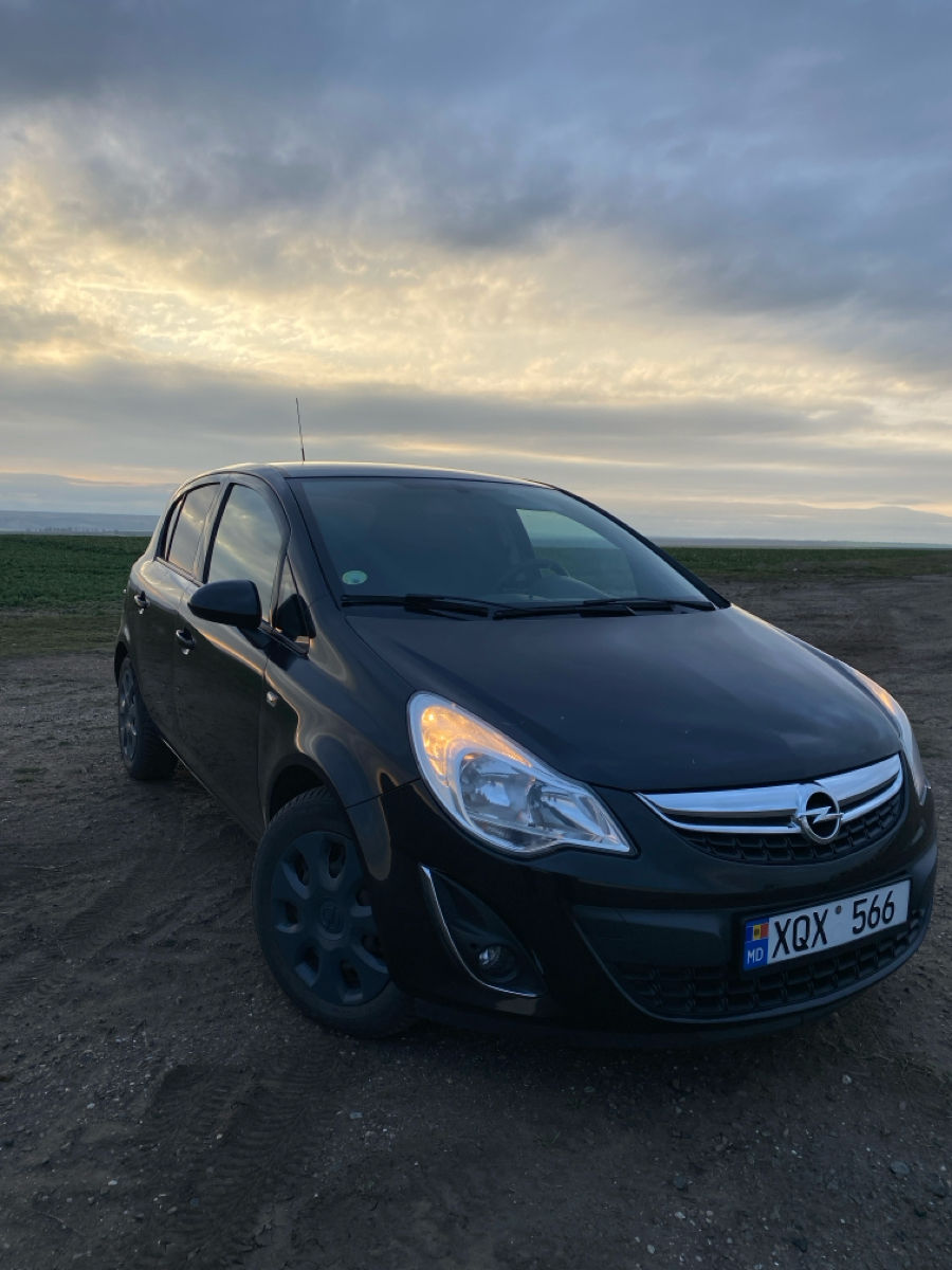 Opel Corsa фото 1