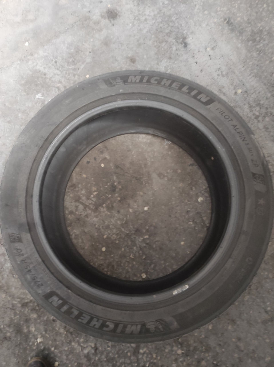 Продам резину не дорого 275/45R20 foto 0