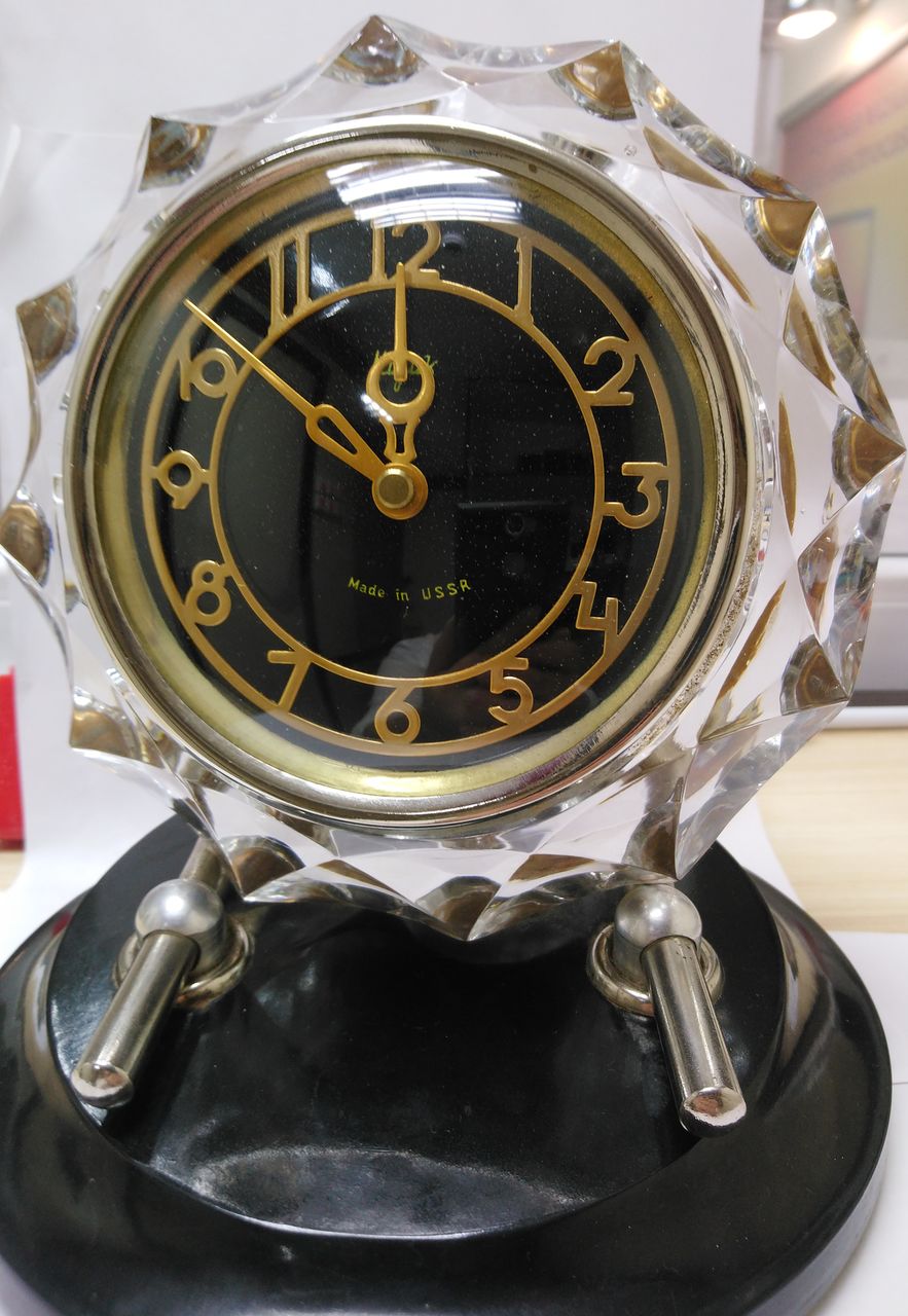Часы Маяк Кристалл 1989