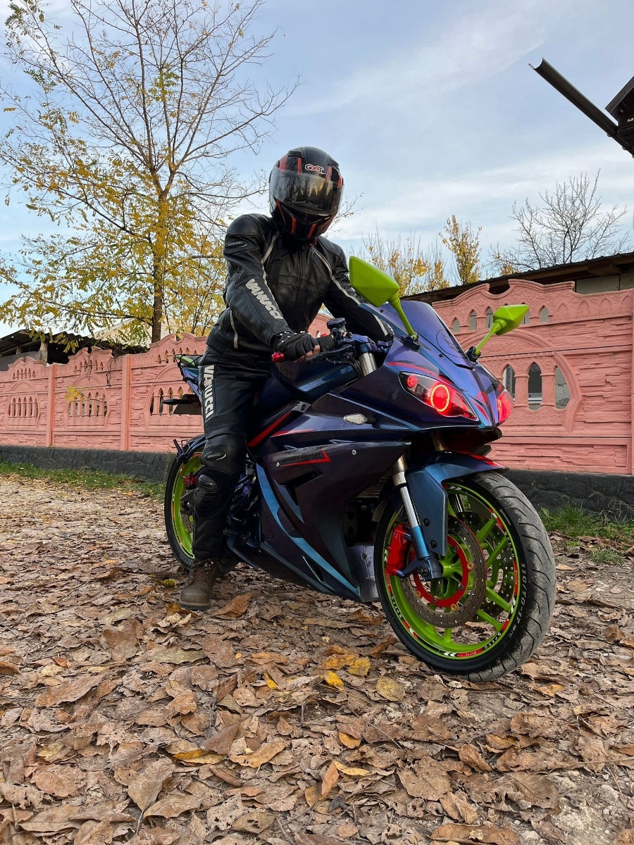 Costum moto vanucci foto 2