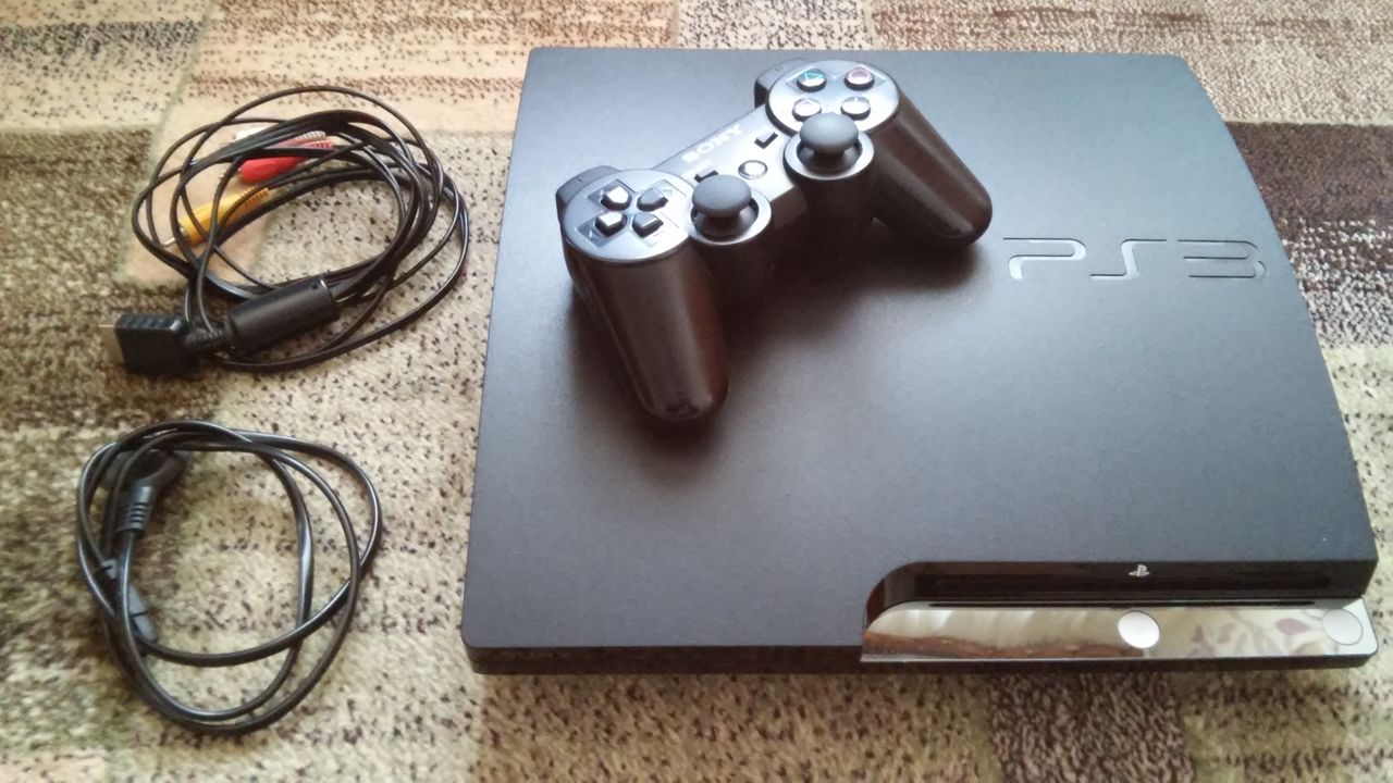 PlayStation 3 Slim 250Gb прошитая!