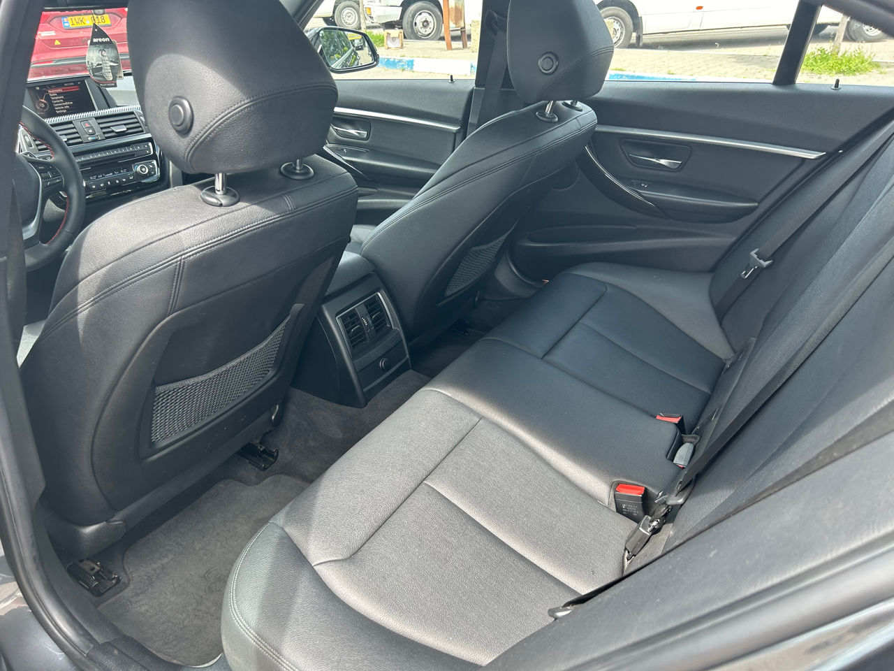 BMW 3 Series foto 8