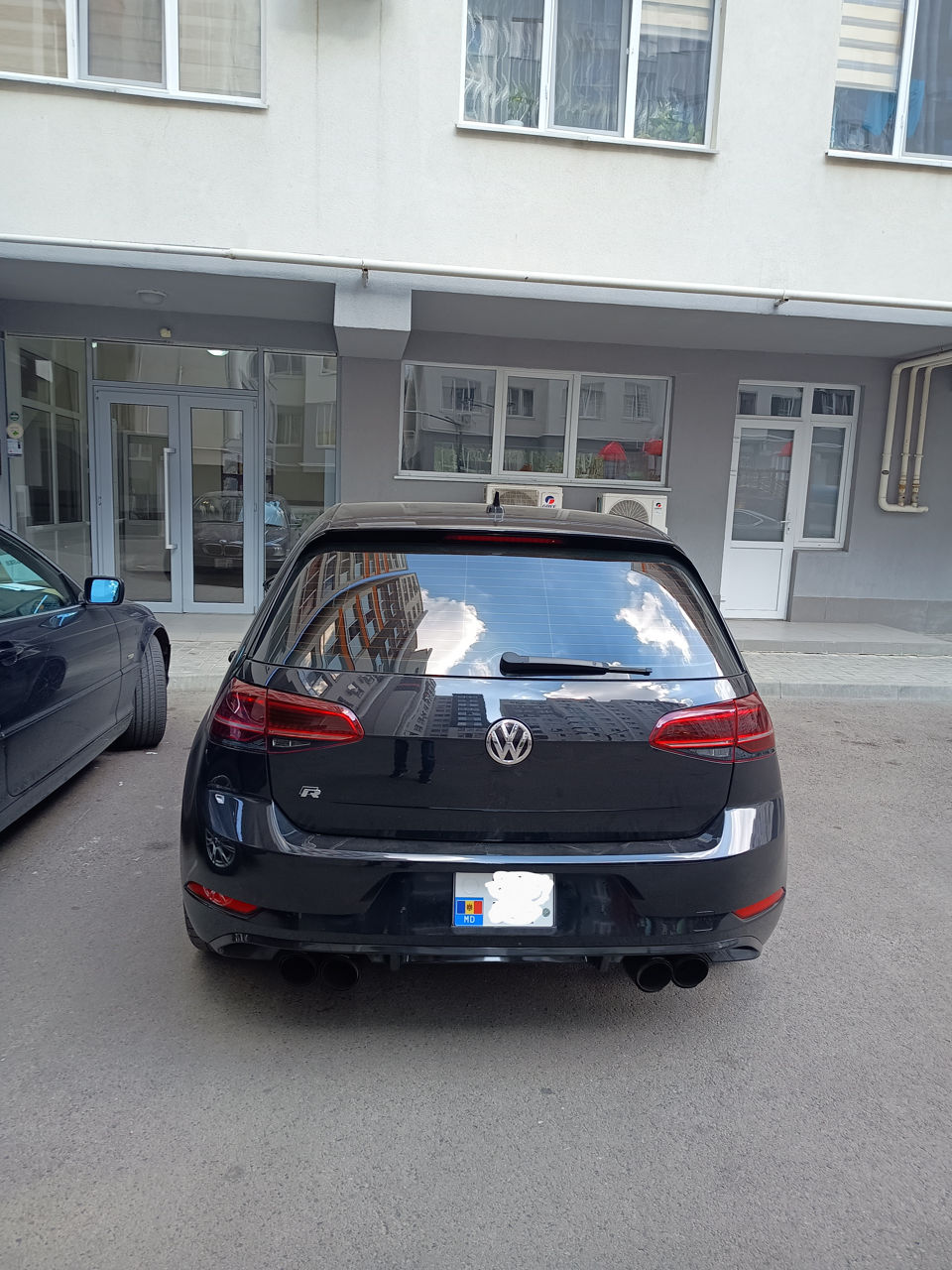 Volkswagen Golf foto 1