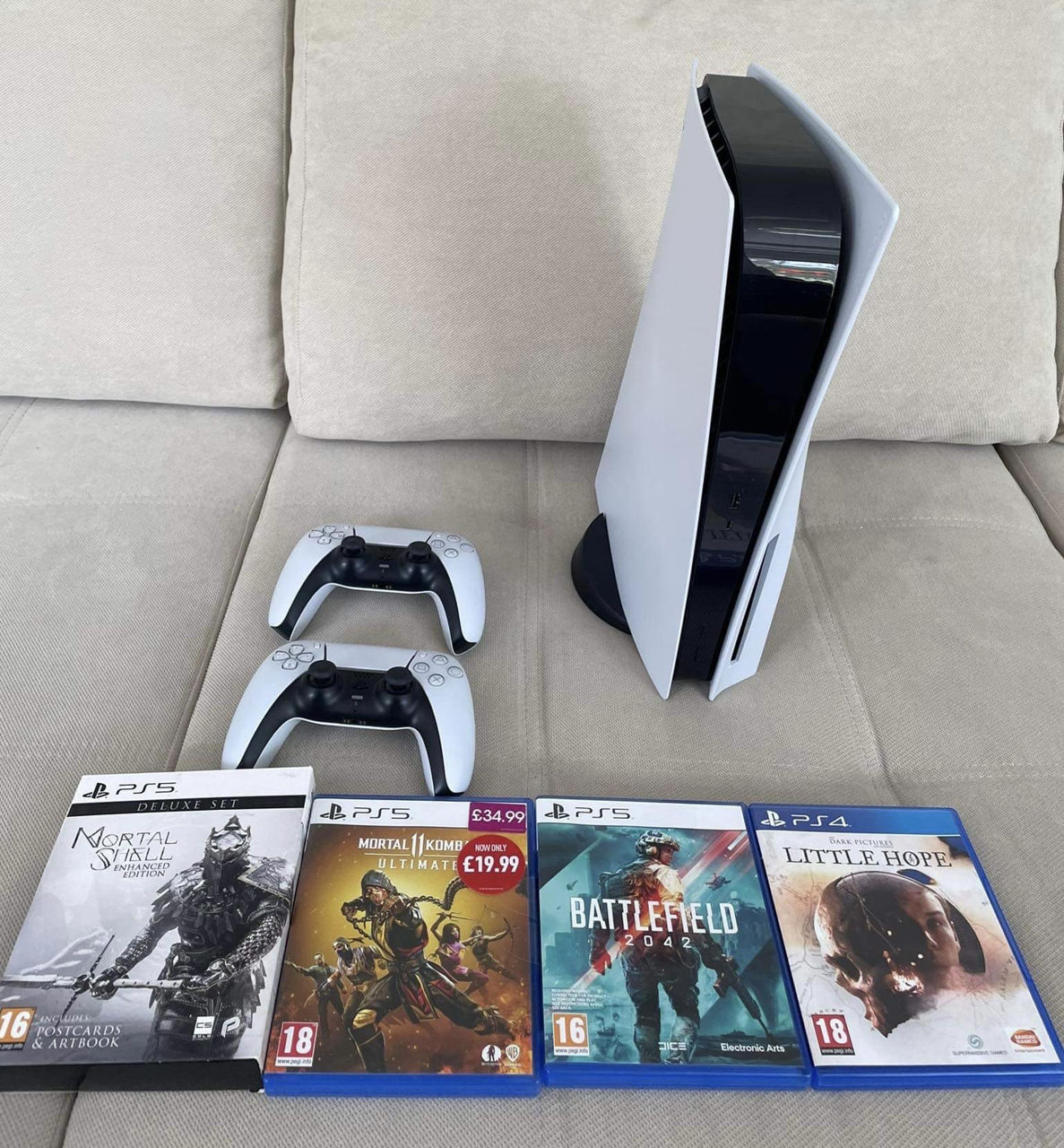 Playstation 5 + 2 joystick + games