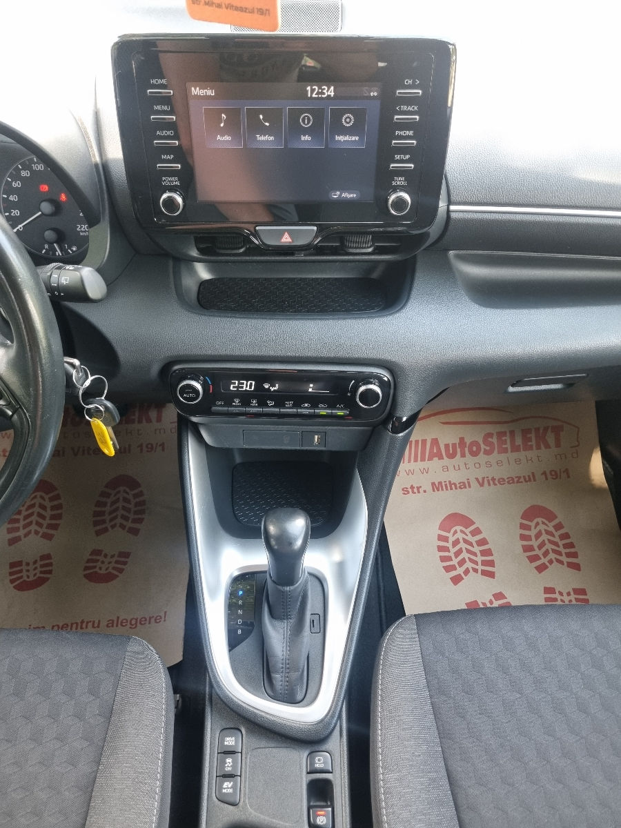 Toyota Yaris 2021 photo 12