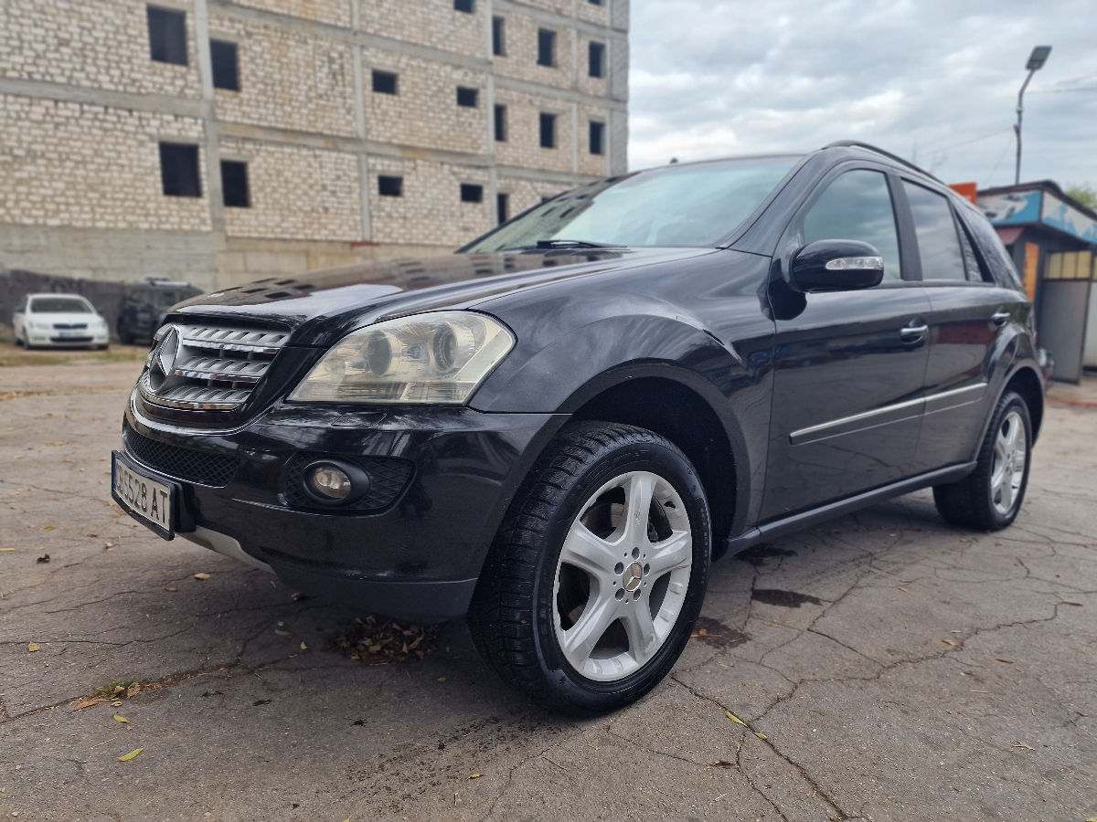 Mercedes M Class foto 9