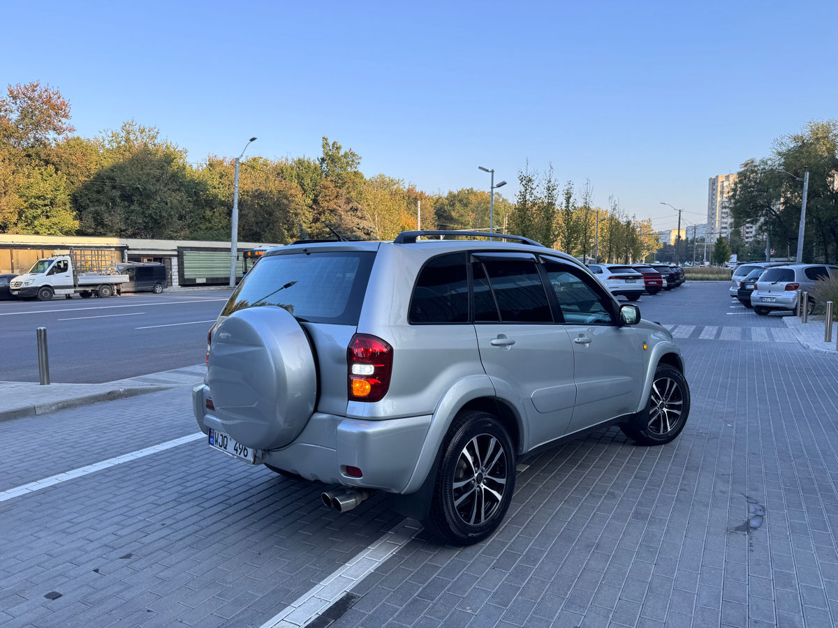 Toyota Rav 4 фото 3