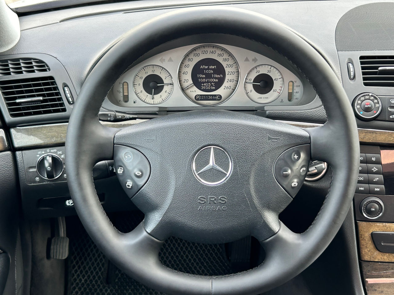 Mercedes E-Class foto 11