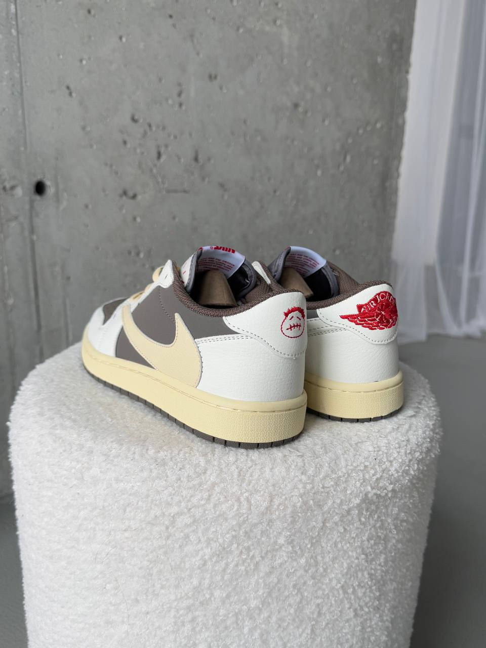 Nike Air Jordan 1 Retro Low OG SP Travis Scott Reverse Mocha foto 1