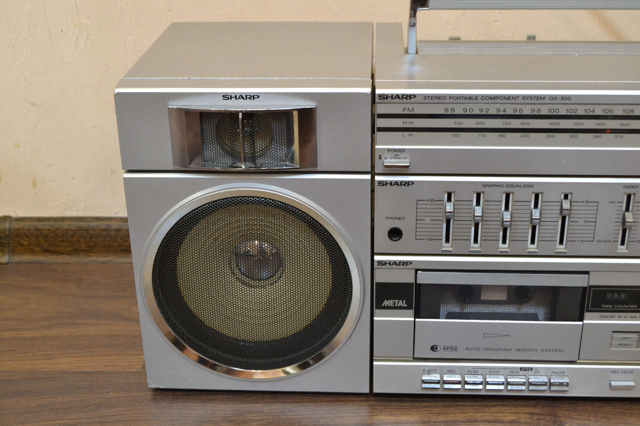 Sharp GX-300H 1982 . foto 1