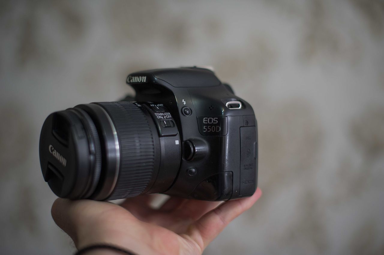 Canon 550D Kit